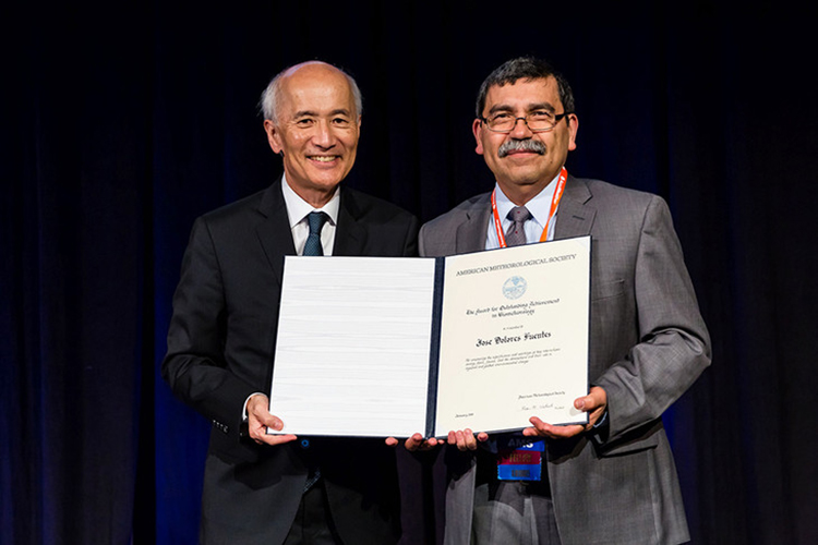 Jose Fuentes accepting an award at AMS